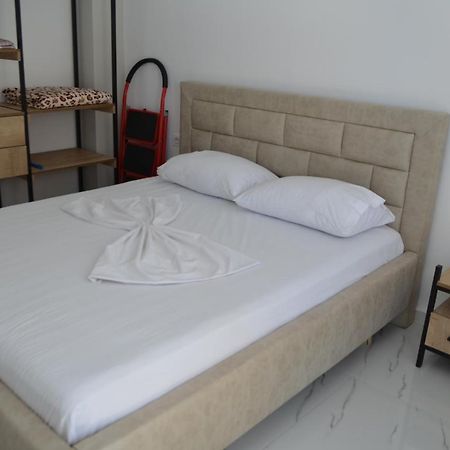 Akil Apartments Sarandë 外观 照片