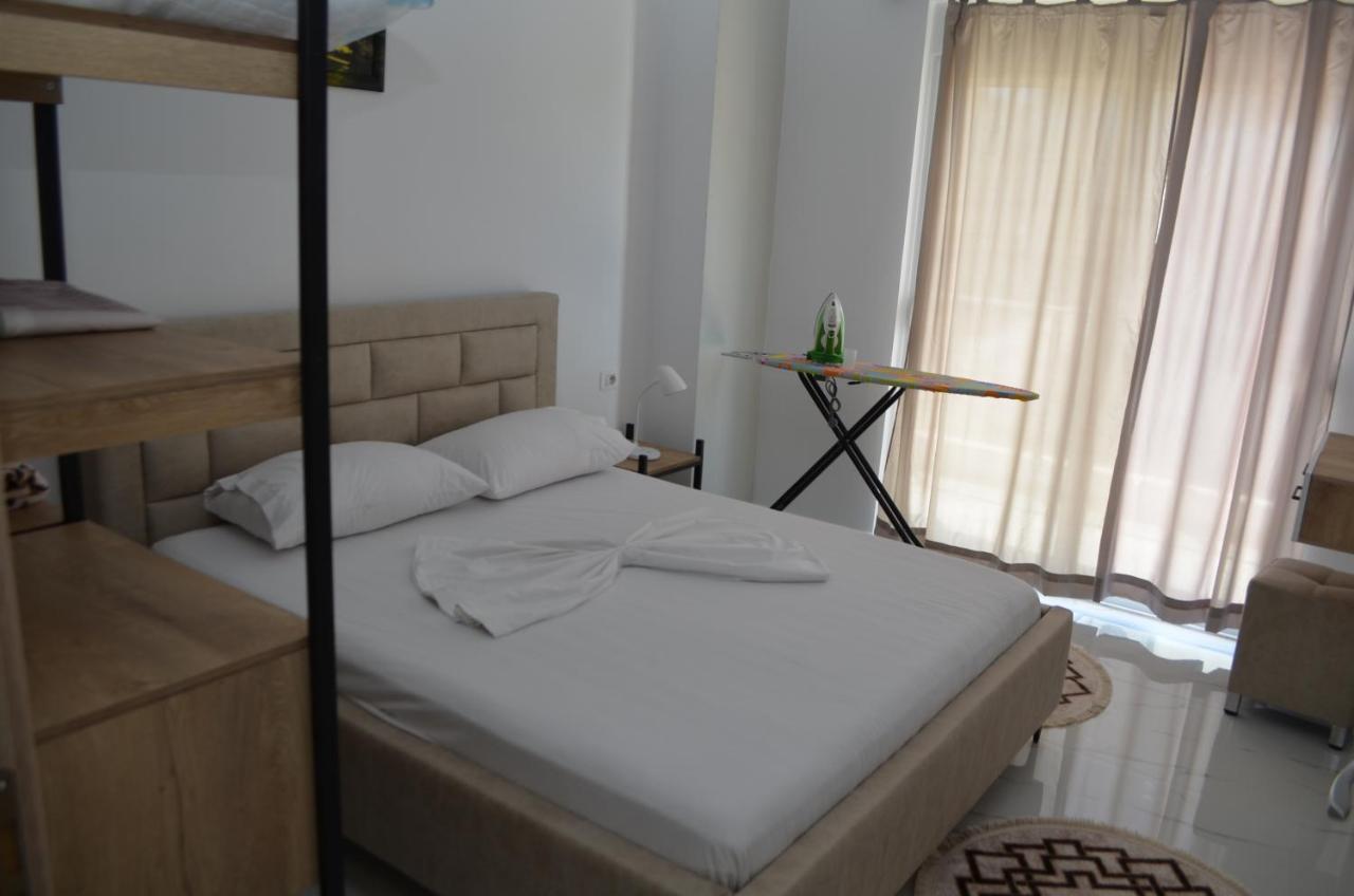Akil Apartments Sarandë 外观 照片