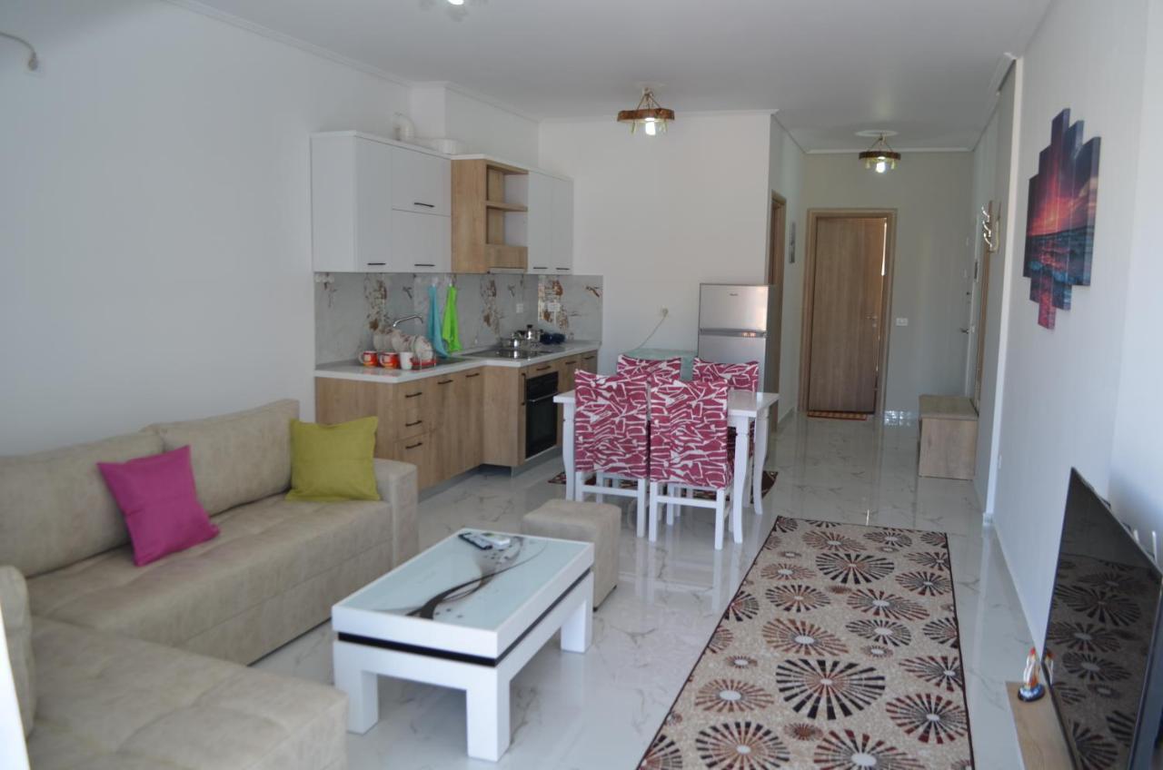 Akil Apartments Sarandë 外观 照片