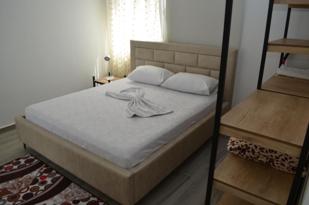 Akil Apartments Sarandë 外观 照片