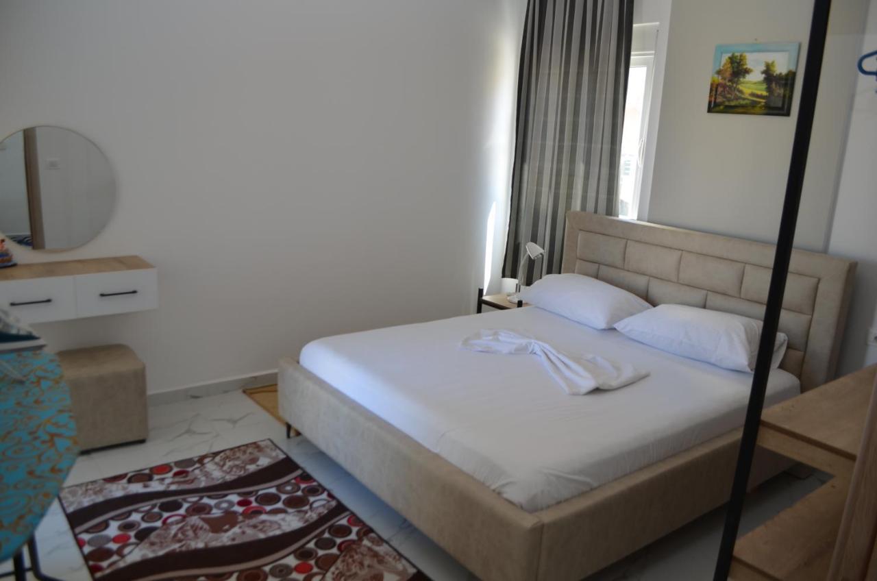 Akil Apartments Sarandë 外观 照片